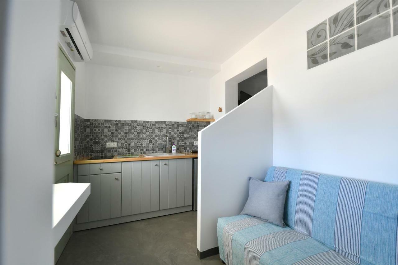 Lorenzo Studios And Suites Paros Νάουσα Εξωτερικό φωτογραφία