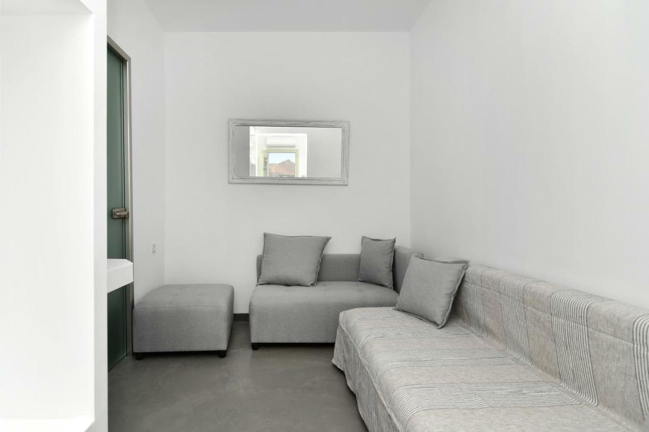 Lorenzo Studios And Suites Paros Νάουσα Εξωτερικό φωτογραφία